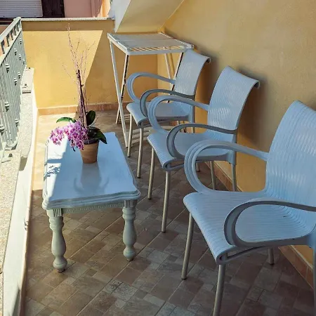 Vicino Di Maria Pia 4 4 Bagni Per 9 Persone شقة