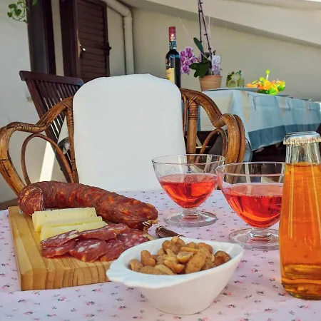 Apartman Vicino Di Maria Pia 4 4 Bagni Per 9 Persone *