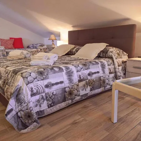 Vicino Di Maria Pia 4 4 Bagni Per 9 Persone Apartment